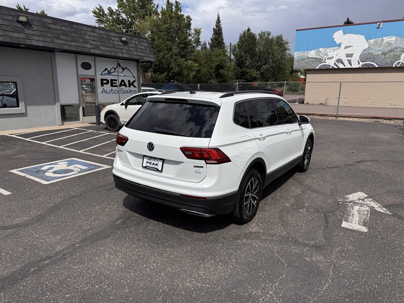 Used 2021 Volkswagen Tiguan SE w/ Panoramic Sunroof Package AWD/4WD image 7