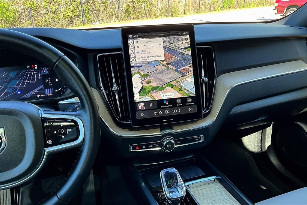 Used 2026 Volvo XC60 B5 Plus w/ Protection Package Premier image 9