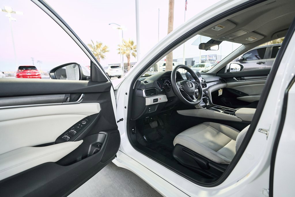 Used 2019 Honda Accord LX image 15