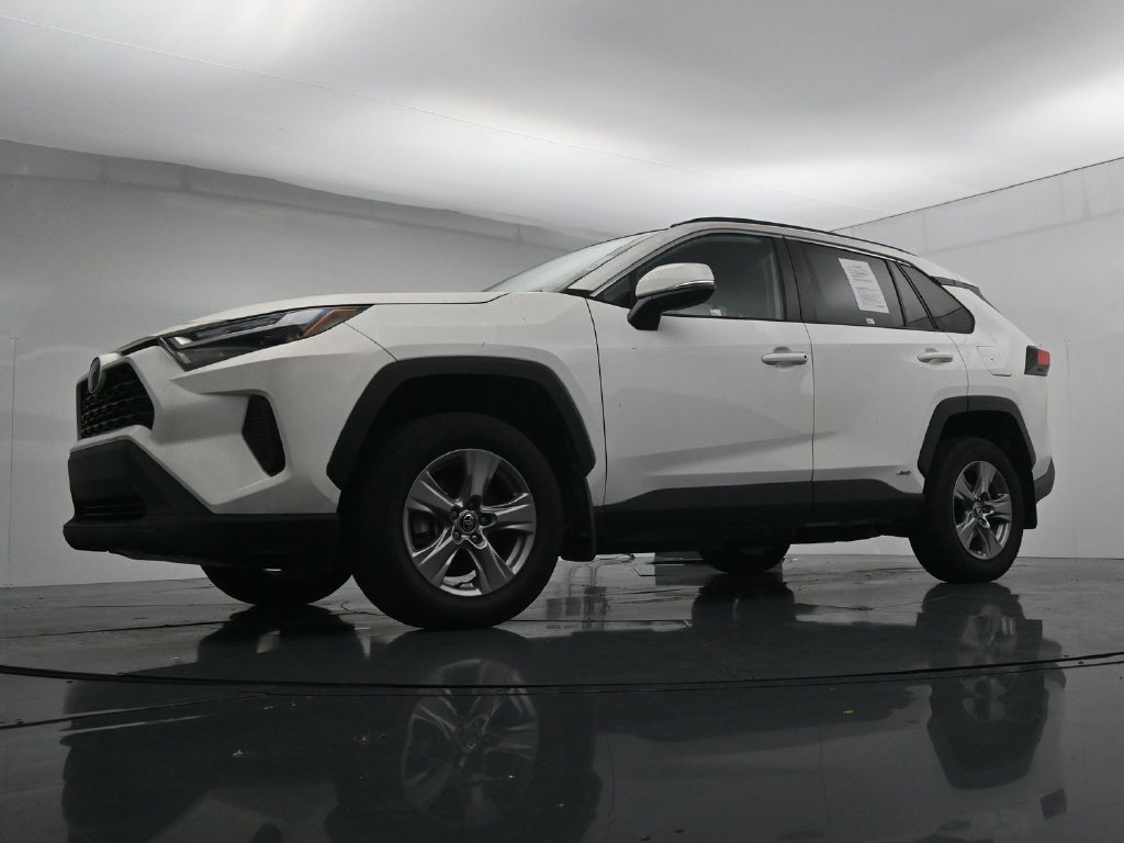 Used 2024 Toyota RAV4 XLE w/ Convenience Package AWD/4WD image 20