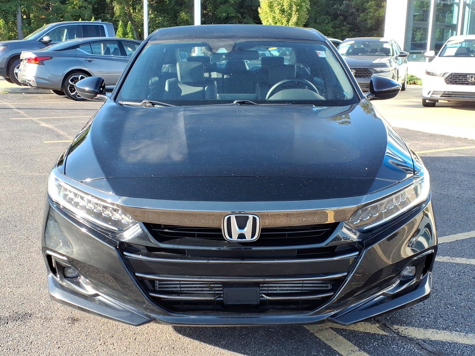 Used 2022 Honda Accord Sport image 2