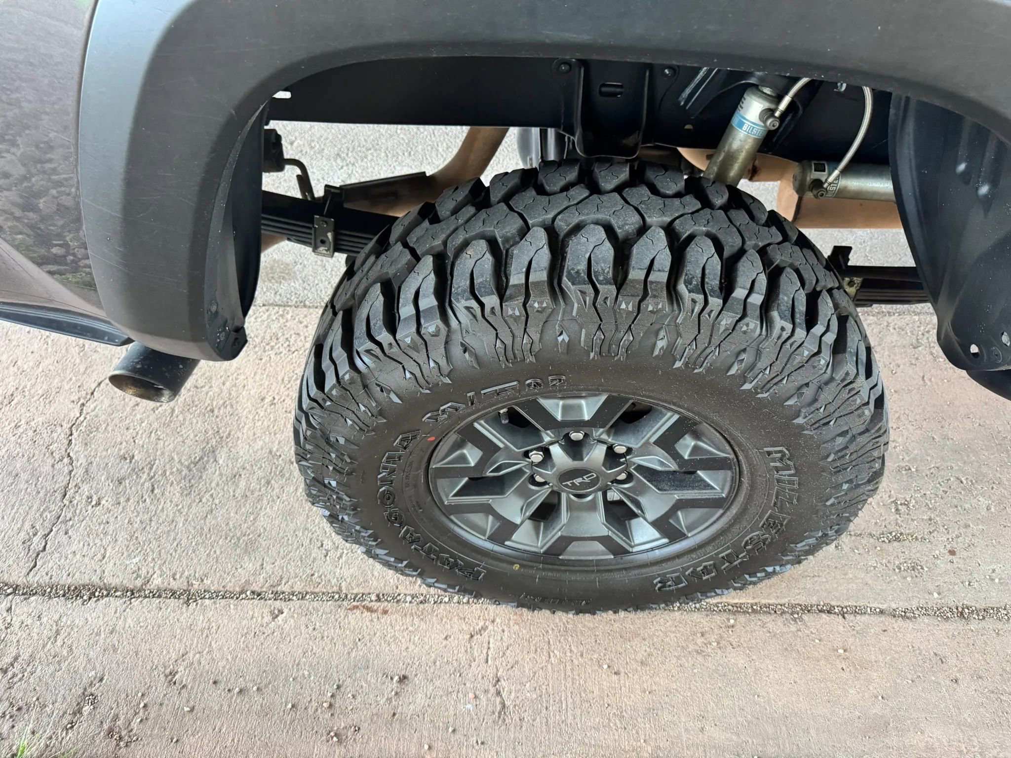 Used 2017 Toyota Tacoma TRD Off-Road w/ Tow Package (A/T) image 29