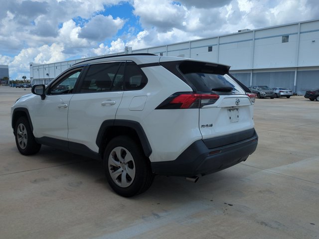 Used 2020 Toyota RAV4 LE FWD image 7
