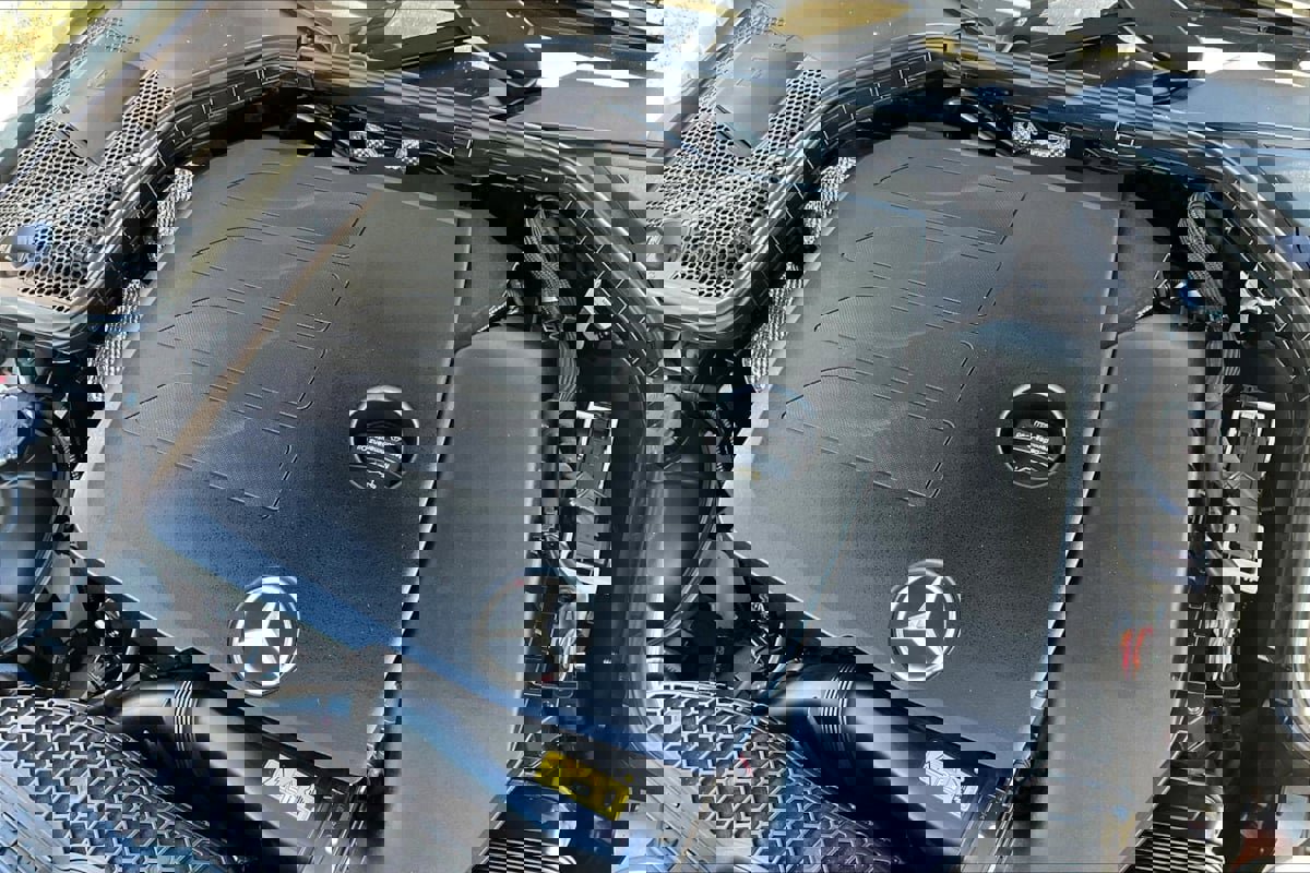 Used 2020 Mercedes-Benz C 300 Sedan image 32