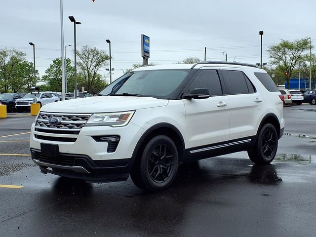 Used 2018 Ford Explorer XLT w/ Equipment Group 202A AWD/4WD image 1