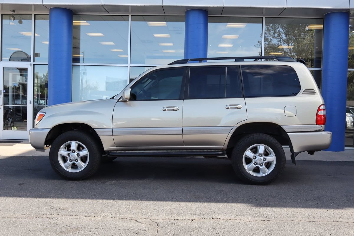 Used 2005 Toyota Land Cruiser AWD/4WD image 3