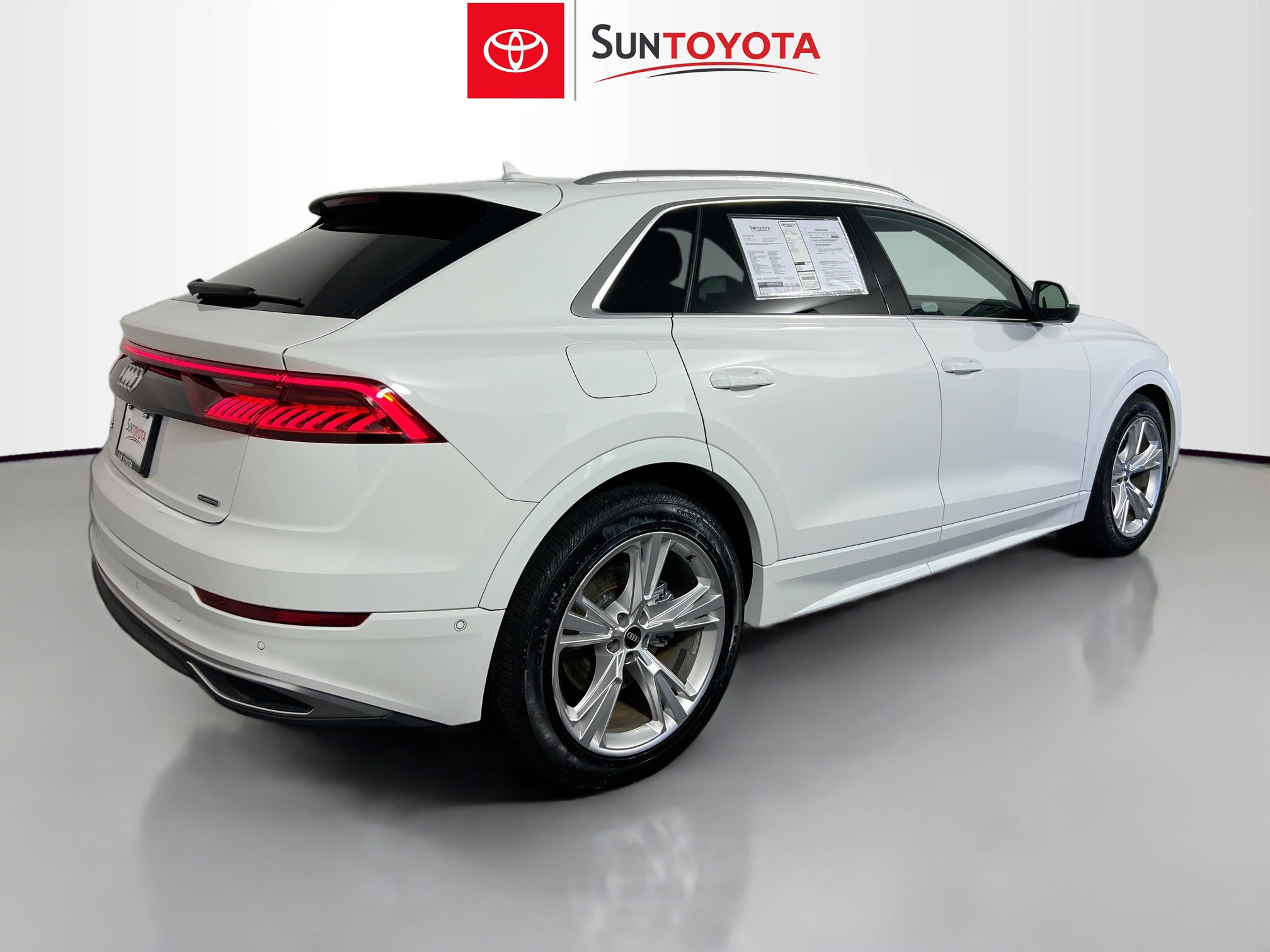 Used 2021 Audi Q8 Premium Plus w/ Premium Plus Package AWD/4WD image 4