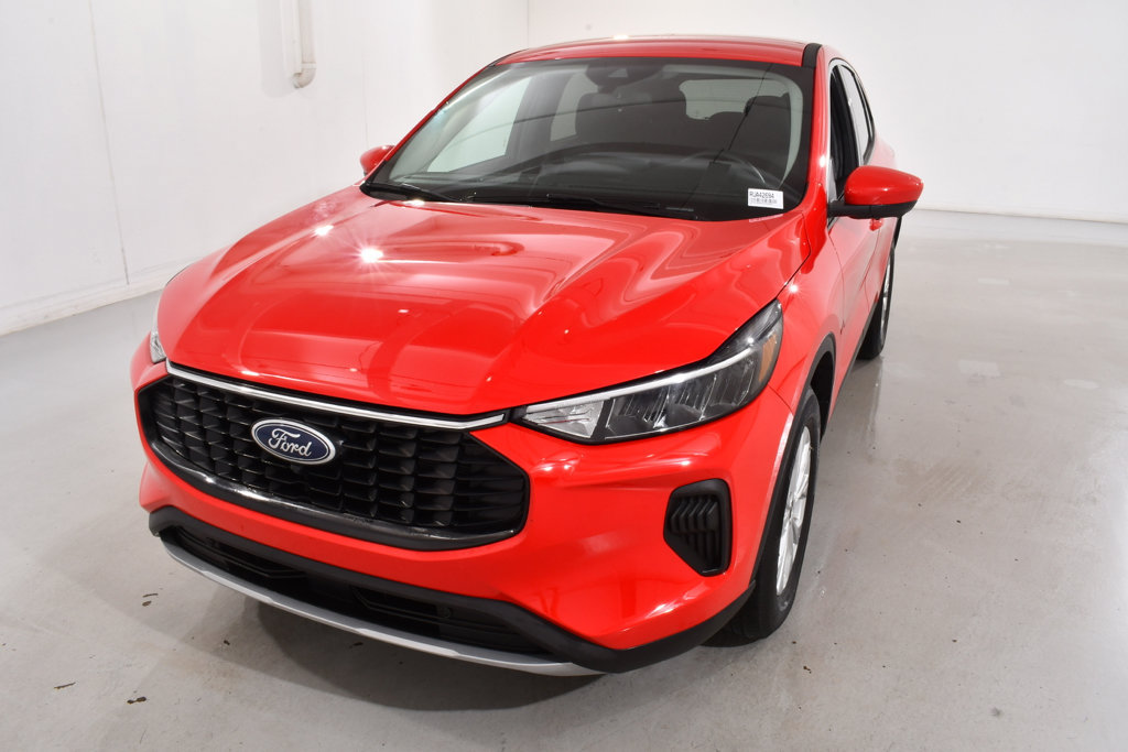 Used 2024 Ford Escape Active w/ Tech Pack #2 AWD/4WD image 2