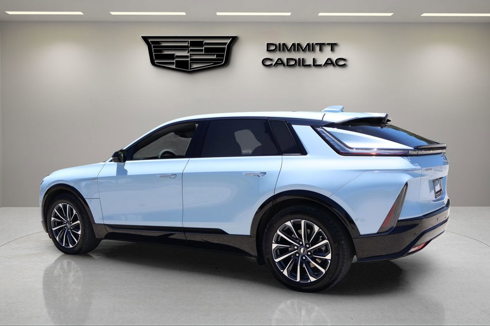 Certified 2024 Cadillac Lyriq Sport w/ LPO, Floor Liner Package AWD/4WD image 3