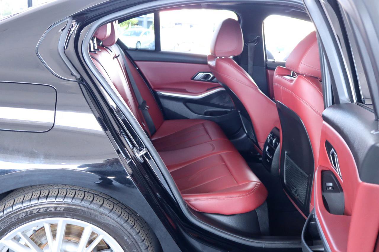 Used 2023 BMW 330i Sedan w/ Premium Package RWD image 34