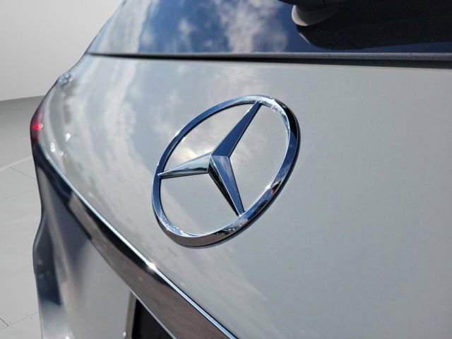 Used 2025 Mercedes-Benz GLE 450e 4MATIC w/ Winter Package image 7