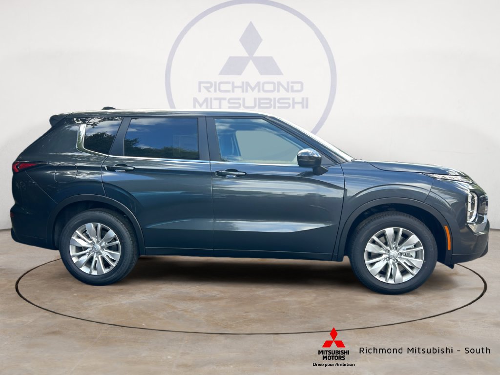 New 2026 Mitsubishi Outlander ES AWD/4WD image 2