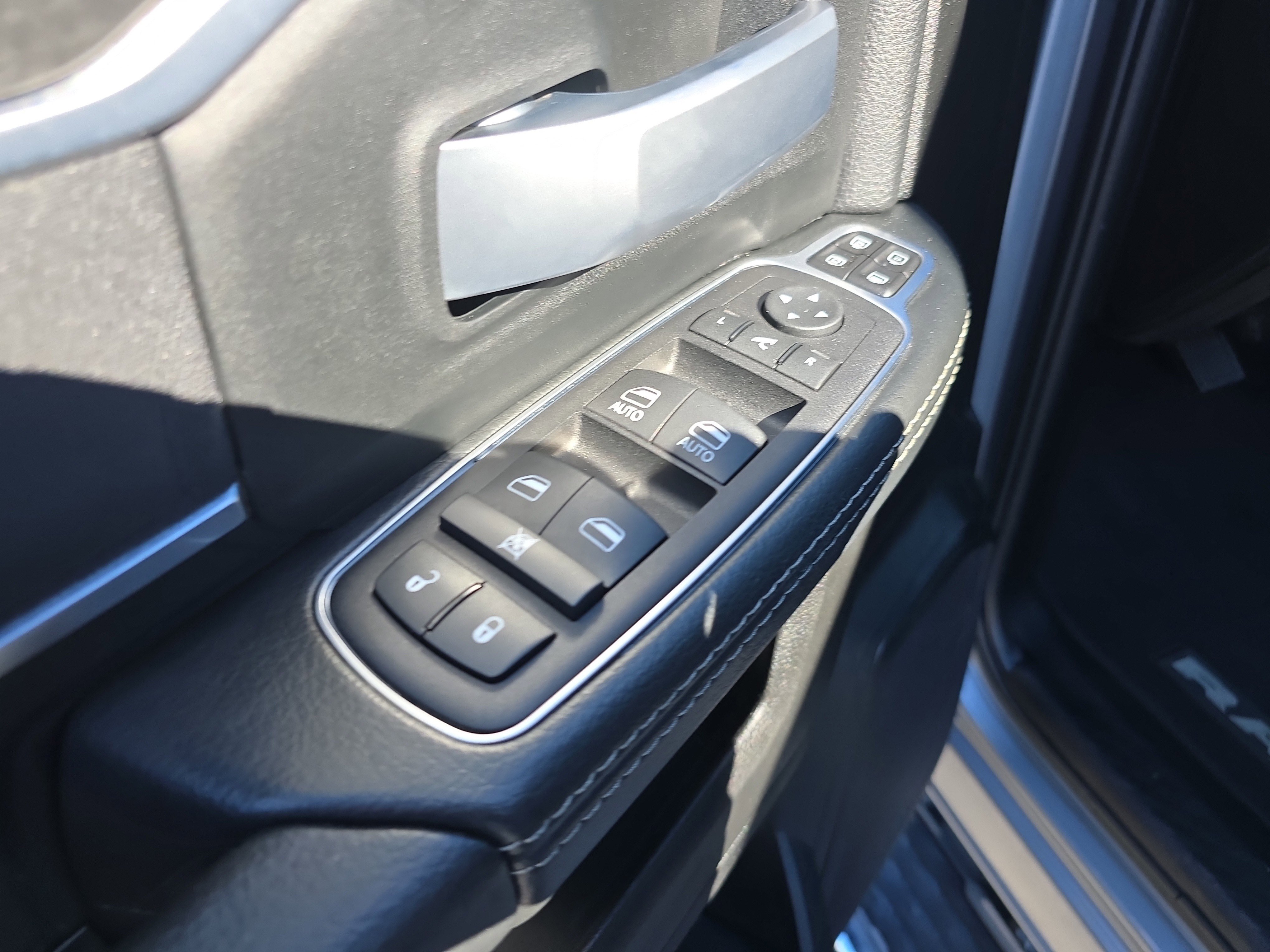 Used 2024 RAM 2500 Big Horn w/ Bed Utility Group image 20