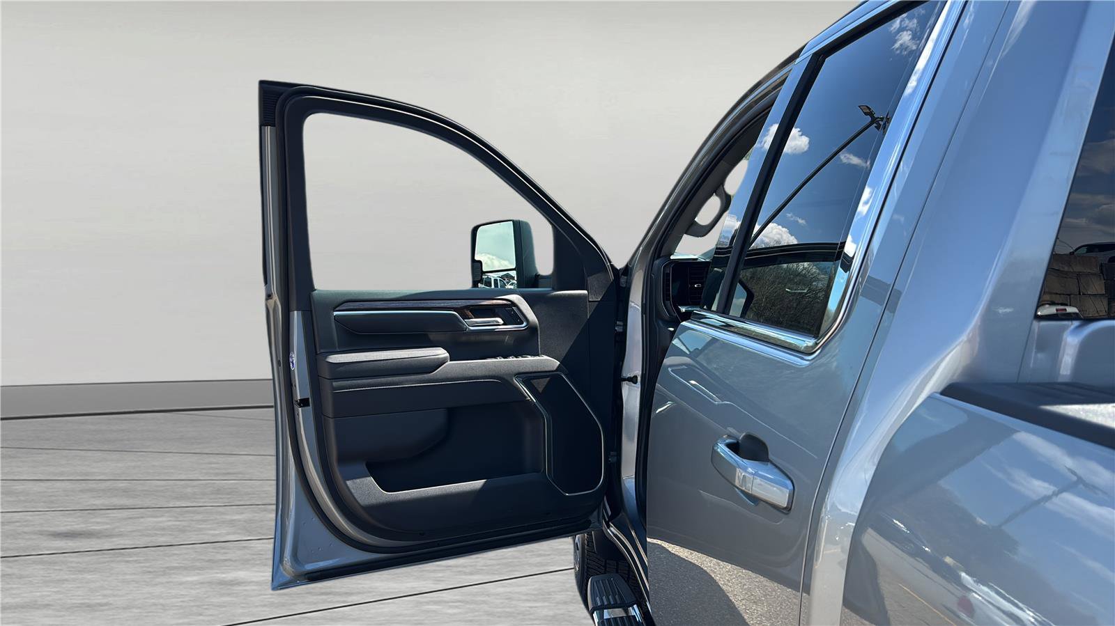 New 2026 GMC Sierra 2500 SLE image 14