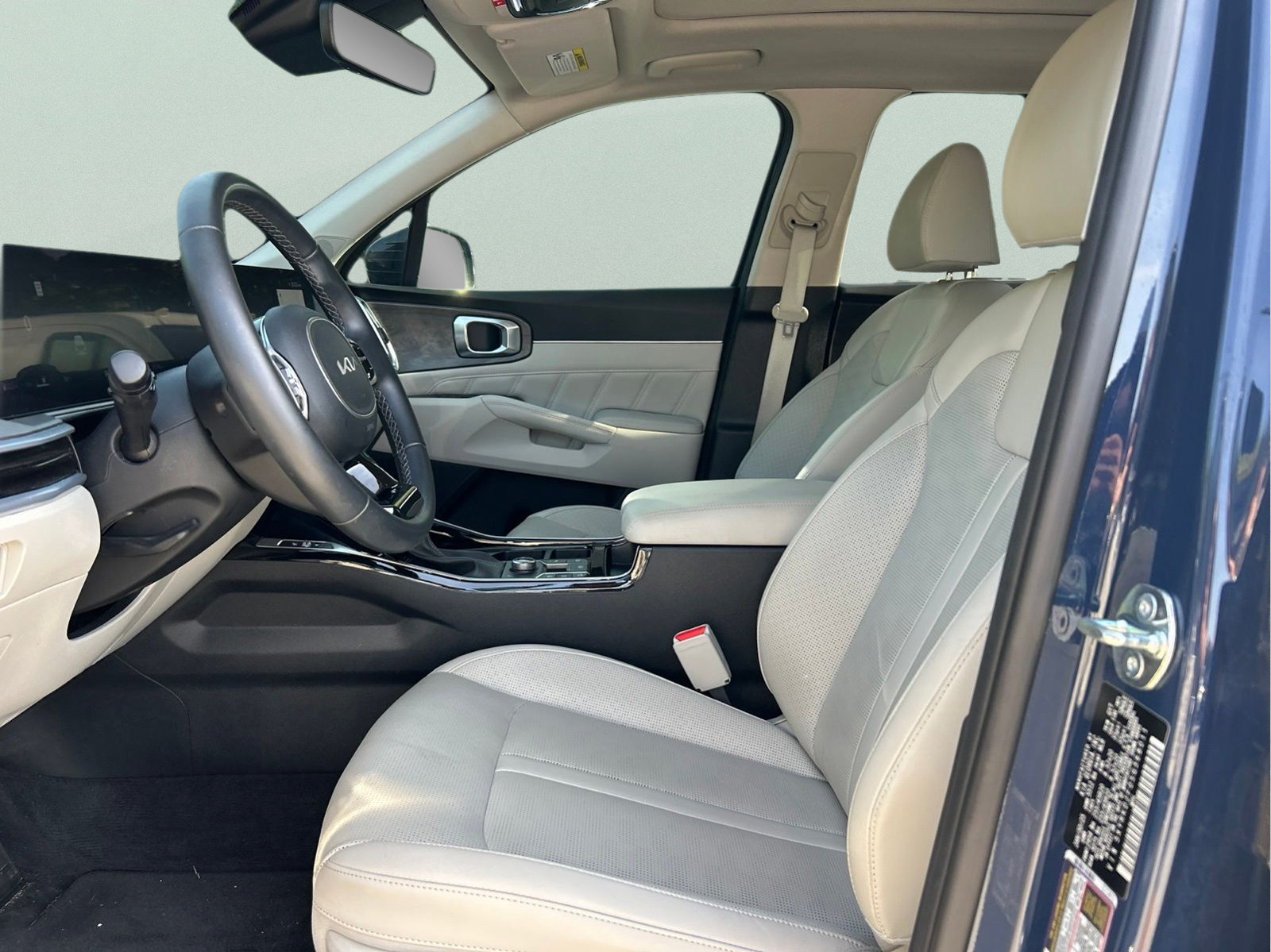 Used 2025 Kia Sorento SX AWD/4WD image 8