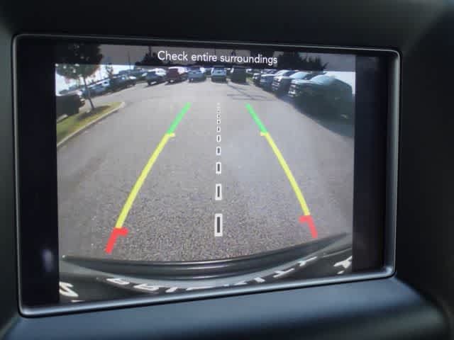 Used 2019 Jeep Grand Cherokee Laredo RWD image 29