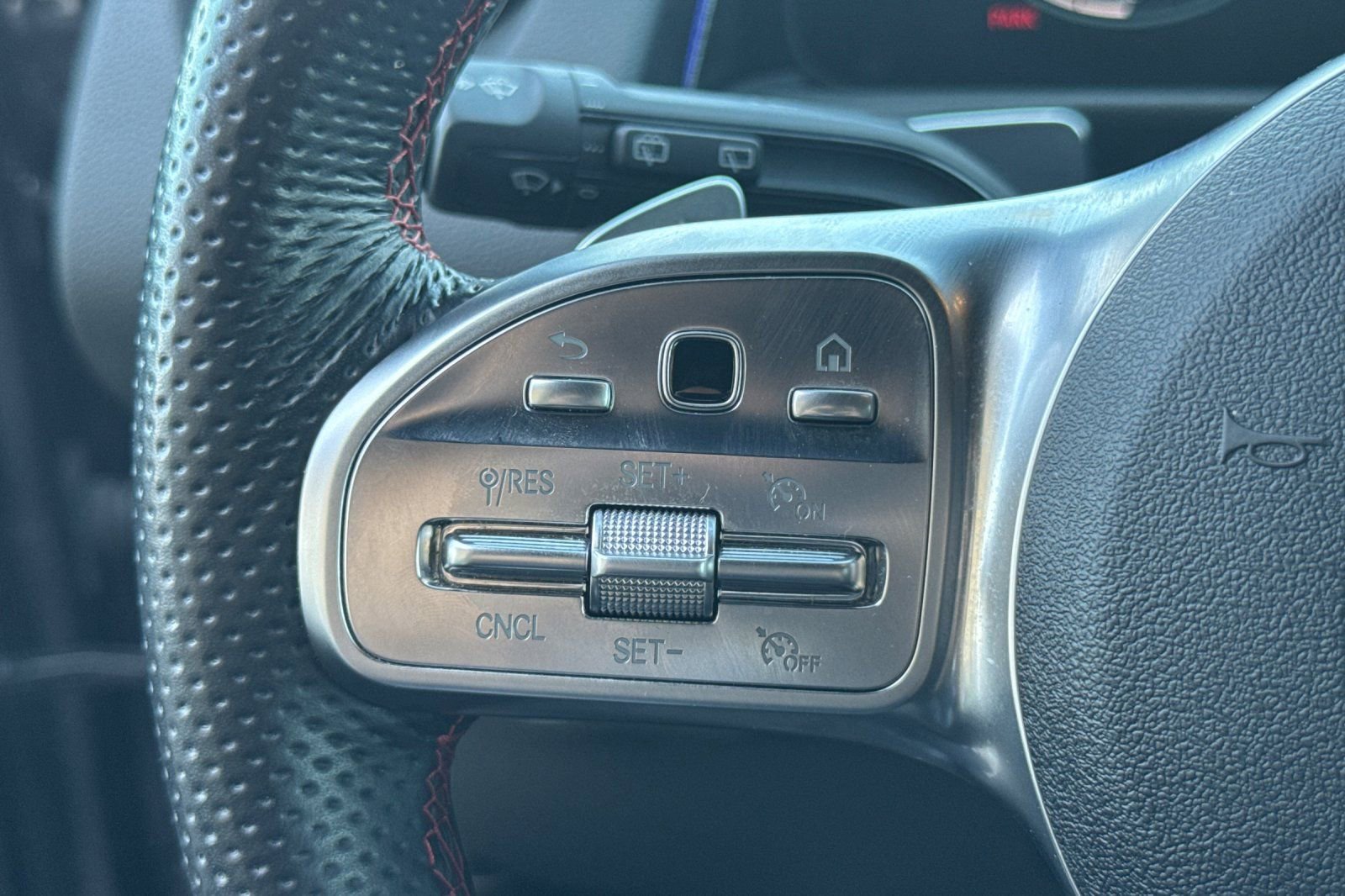 Certified 2023 Mercedes-Benz GLB 250 image 27