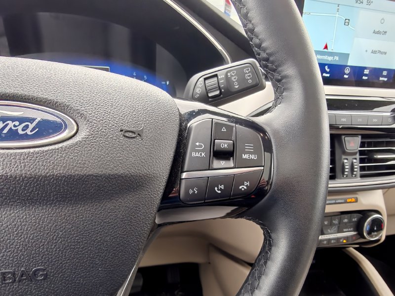 Used 2022 Ford Escape SEL w/ Technology Package AWD/4WD image 13