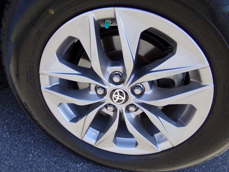 Used 2022 Toyota Sienna XLE image 30