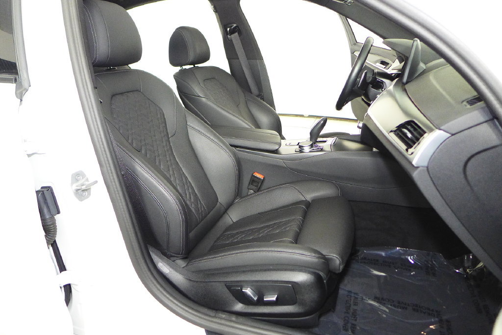 Certified 2023 BMW 540i w/ M Sport Package RWD image 19