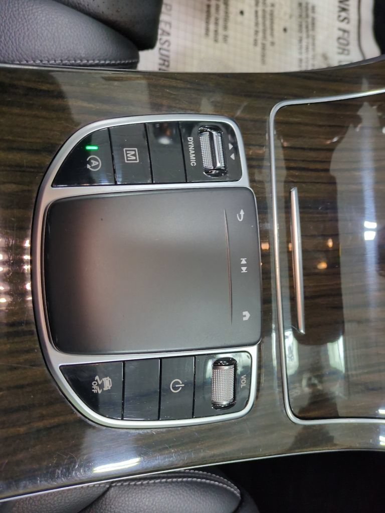 Used 2020 Mercedes-Benz GLC 300 4MATIC image 12