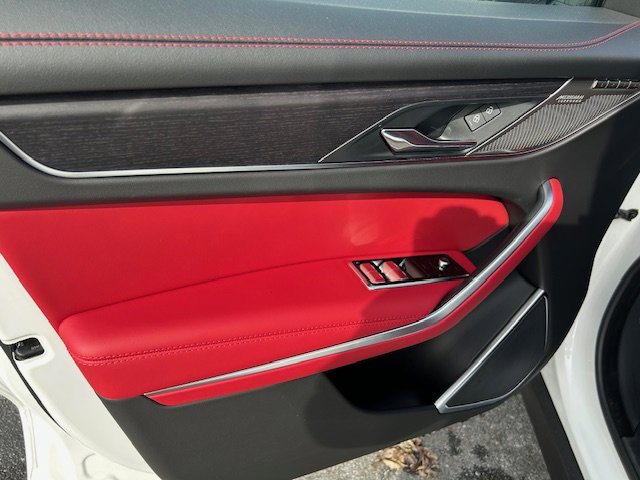 New 2025 Jaguar F-PACE R-Dynamic S image 10