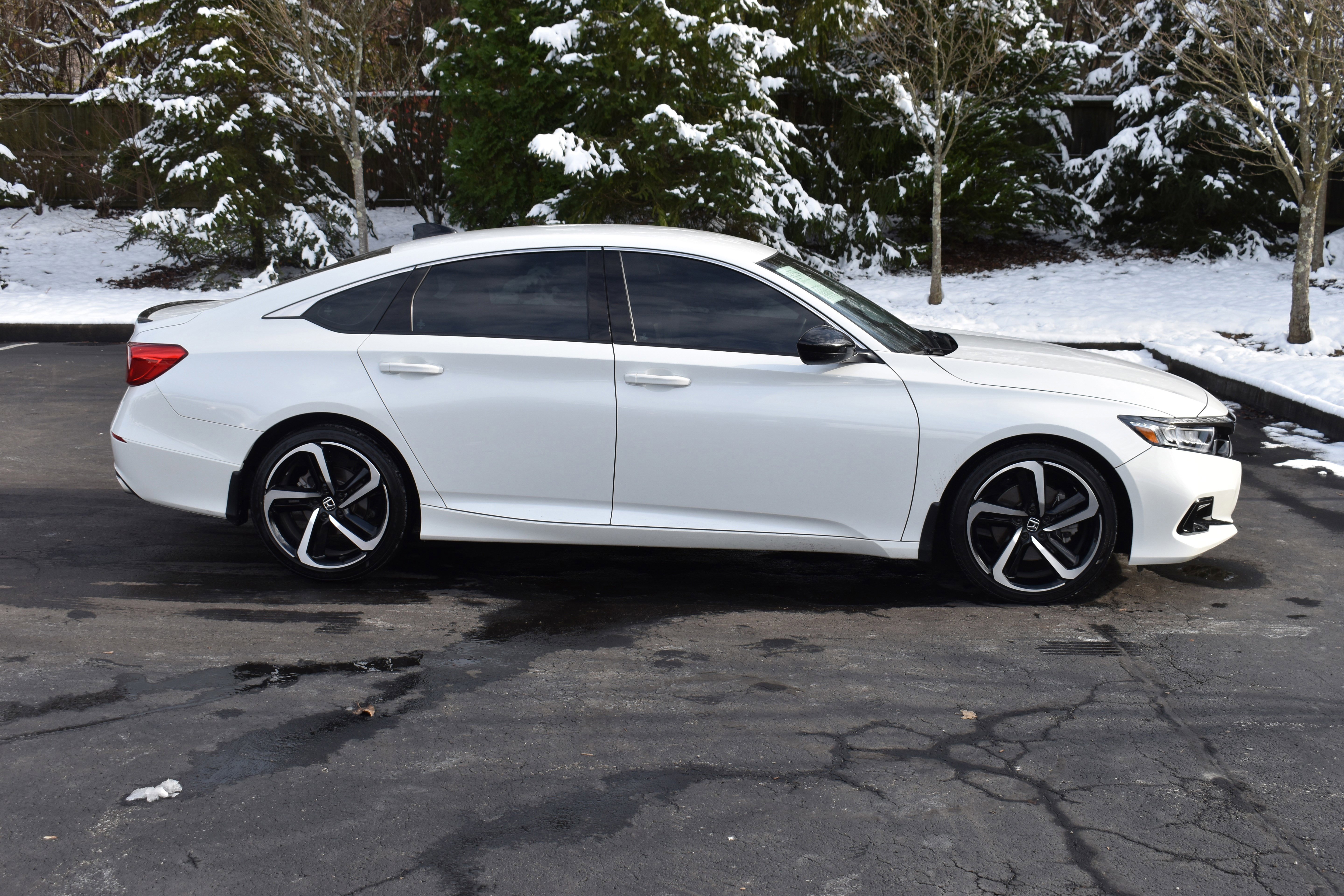Certified 2022 Honda Accord Sport image 30