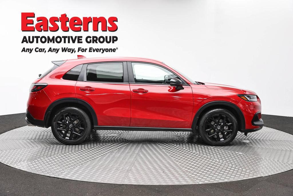 Used 2025 Honda HR-V Sport image 4