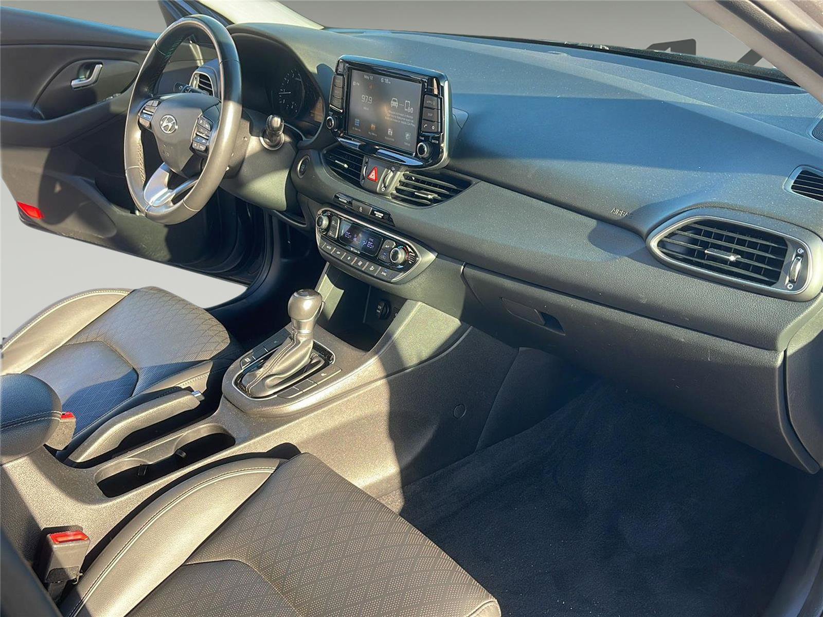 Used 2019 Hyundai Elantra GT w/ Style Package 02 FWD image 13