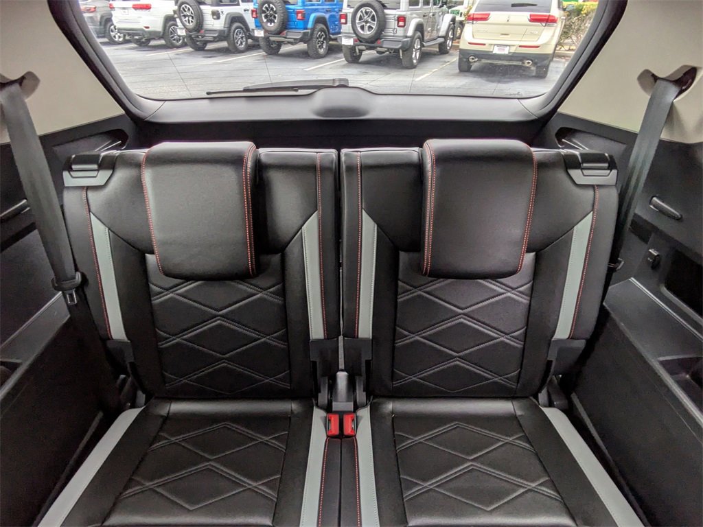 Used 2024 Volkswagen Atlas Peak Edition SE image 15