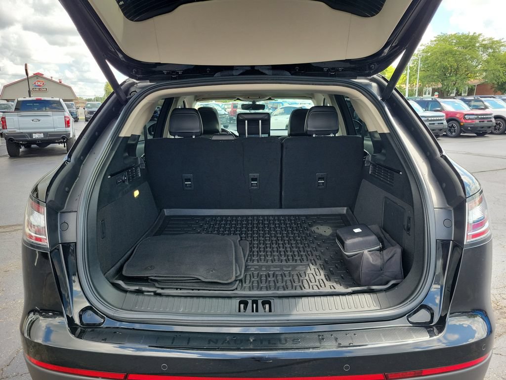 Certified 2023 Lincoln Nautilus Reserve w/ Class II Trailer Tow Package AWD/4WD image 10