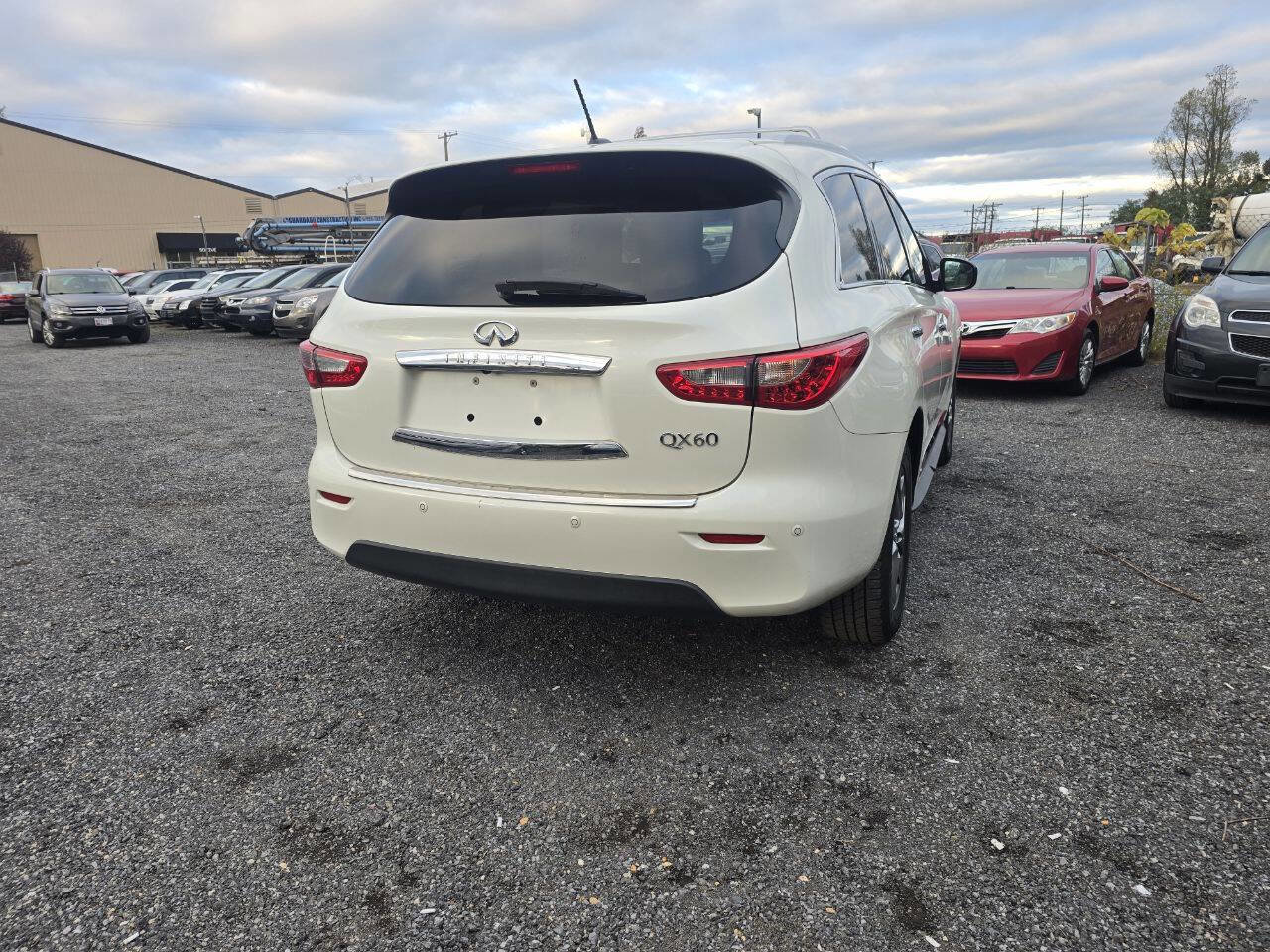 Used 2015 INFINITI QX60 AWD w/ Premium Plus Package image 15