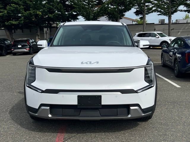 Certified 2026 Kia EV9 Light image 4