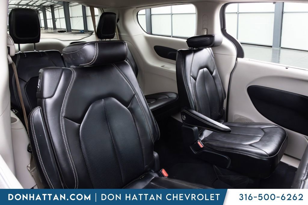 Used 2021 Chrysler Voyager Lxi FWD image 17