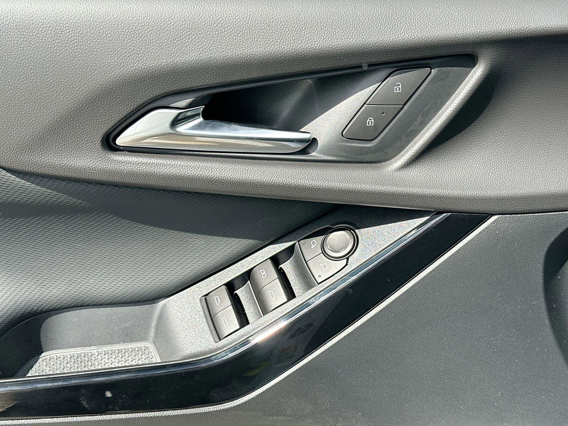 New 2026 Chevrolet Equinox LT w/ Safety and Technology Package image 16