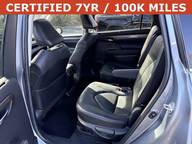 Used 2021 Toyota Highlander Platinum image 17