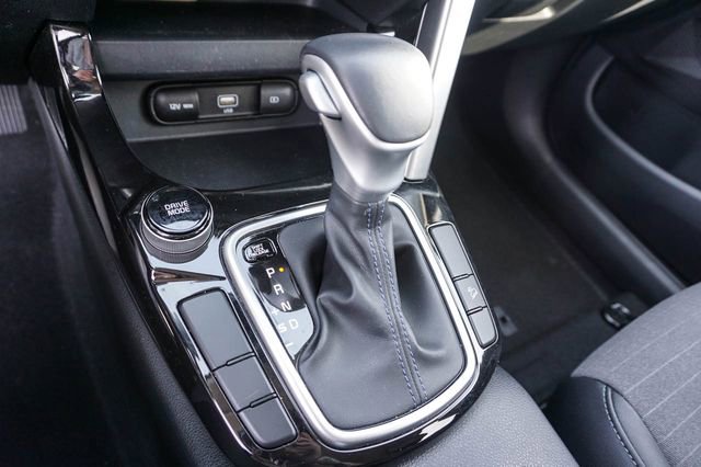 Used 2023 Kia Seltos S w/ Navigation Package image 16