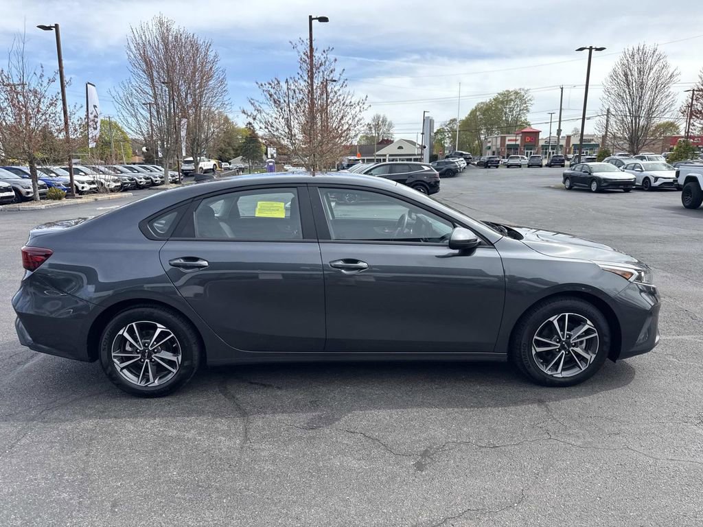 Used 2023 Kia Forte LXS FWD image 7
