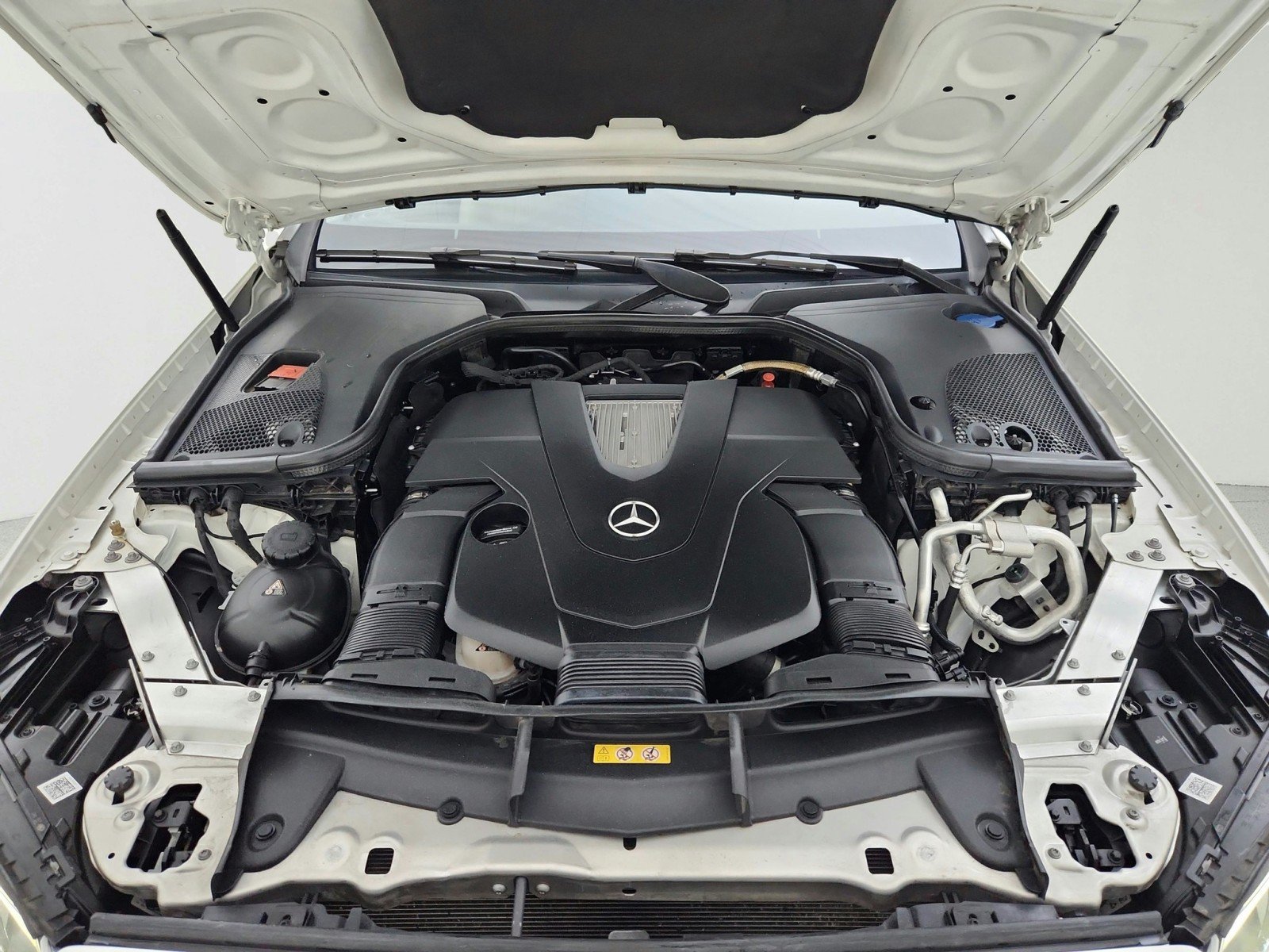 Used 2019 Mercedes-Benz E 450 Coupe image 31