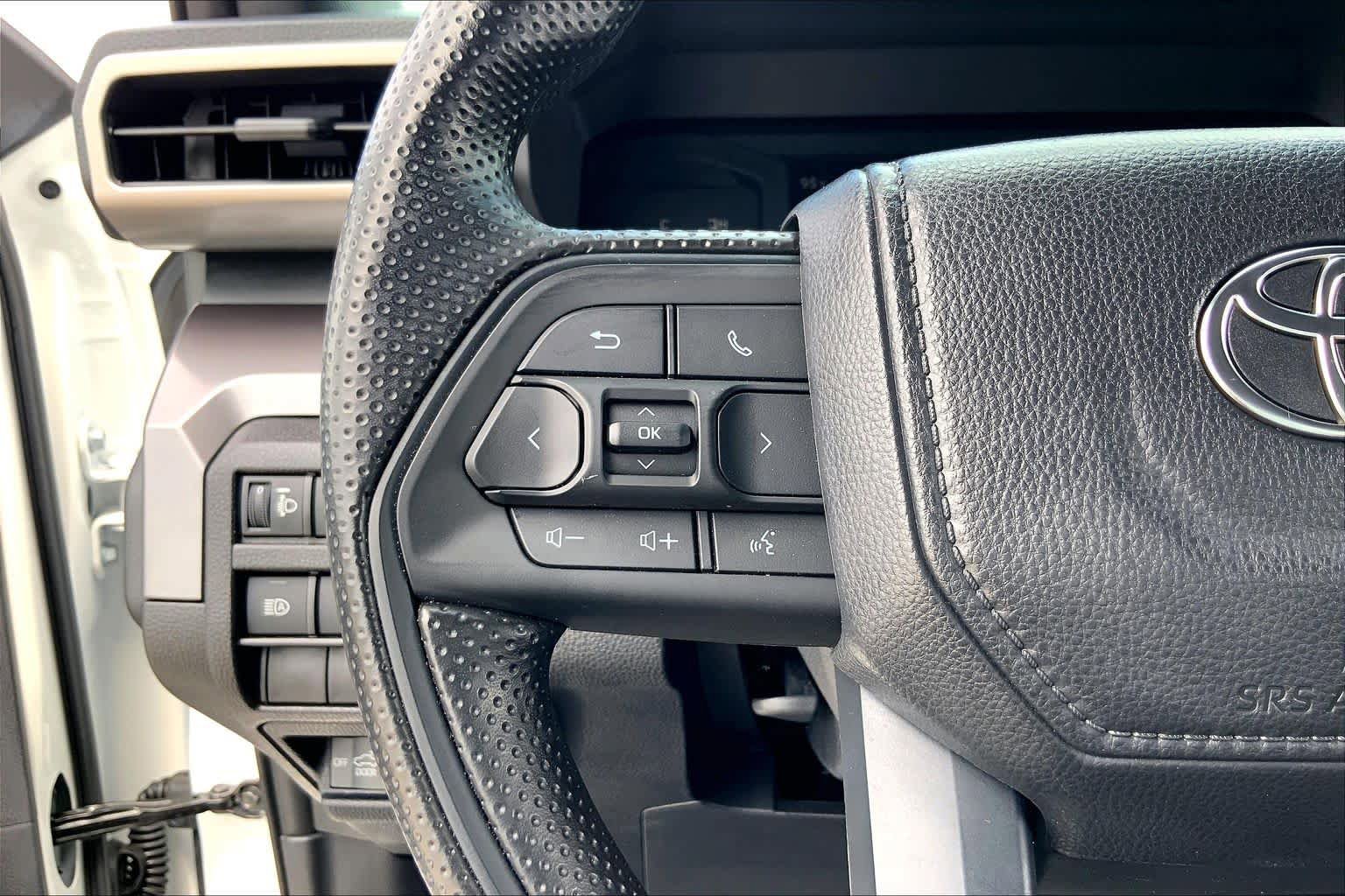 Used 2026 Toyota Tacoma SR5 RWD image 23