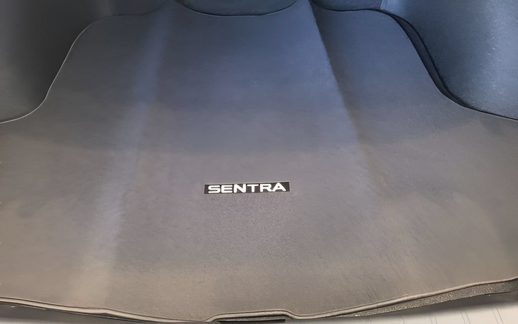 New 2026 Nissan Sentra SL w/ Floor Mat Package FWD image 32