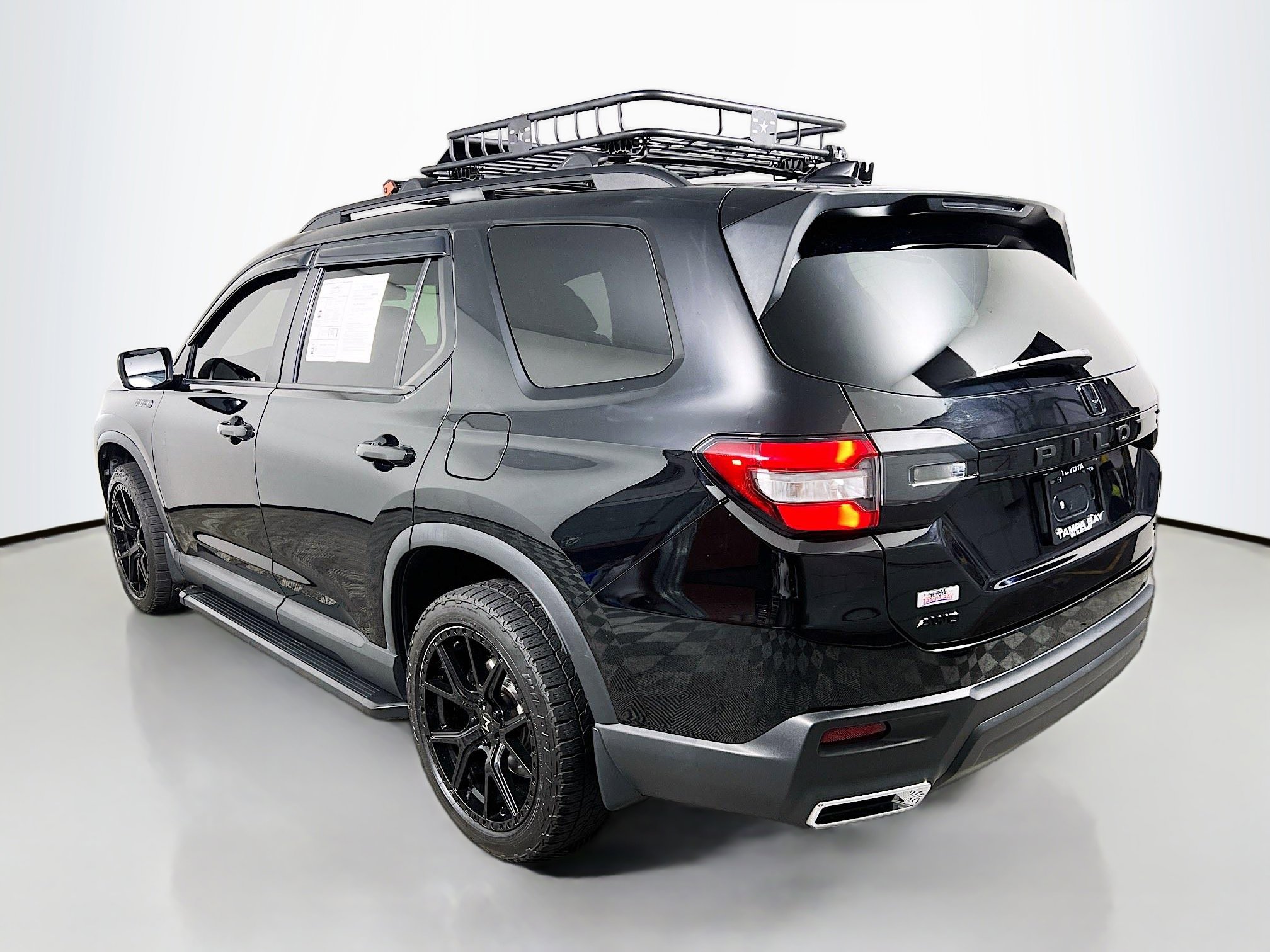 Used 2023 Honda Pilot Sport image 8