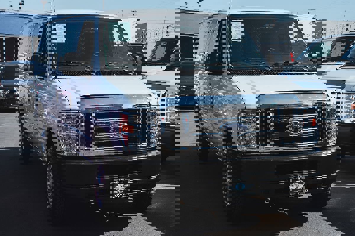 Used 2014 Ford E-150 and Econoline 150 w/ Power Group image 5