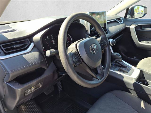 Used 2025 Toyota RAV4 XLE FWD image 10