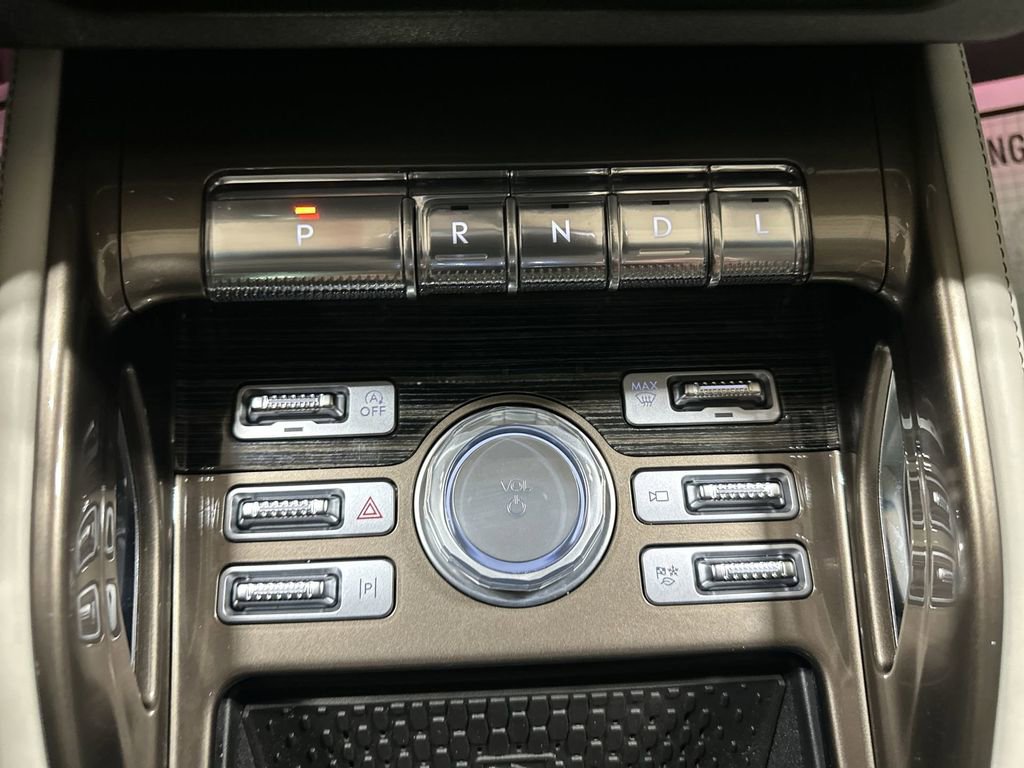 Used 2024 Lincoln Nautilus Black Label w/ Jet Appearance Package (87T) AWD/4WD image 23