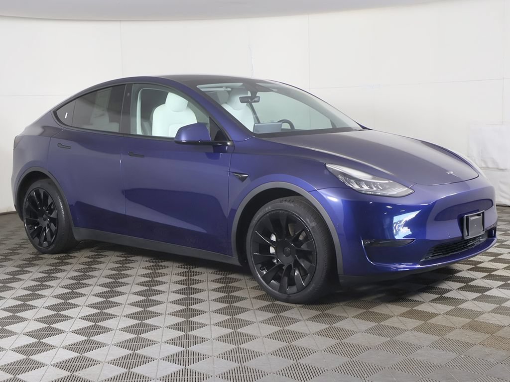 Used 2022 Tesla Model Y Long Range AWD/4WD image 46