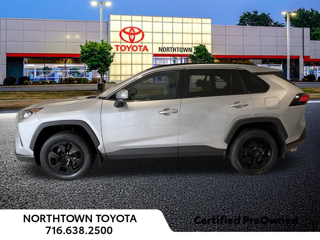 Used 2021 Toyota RAV4 LE image 2