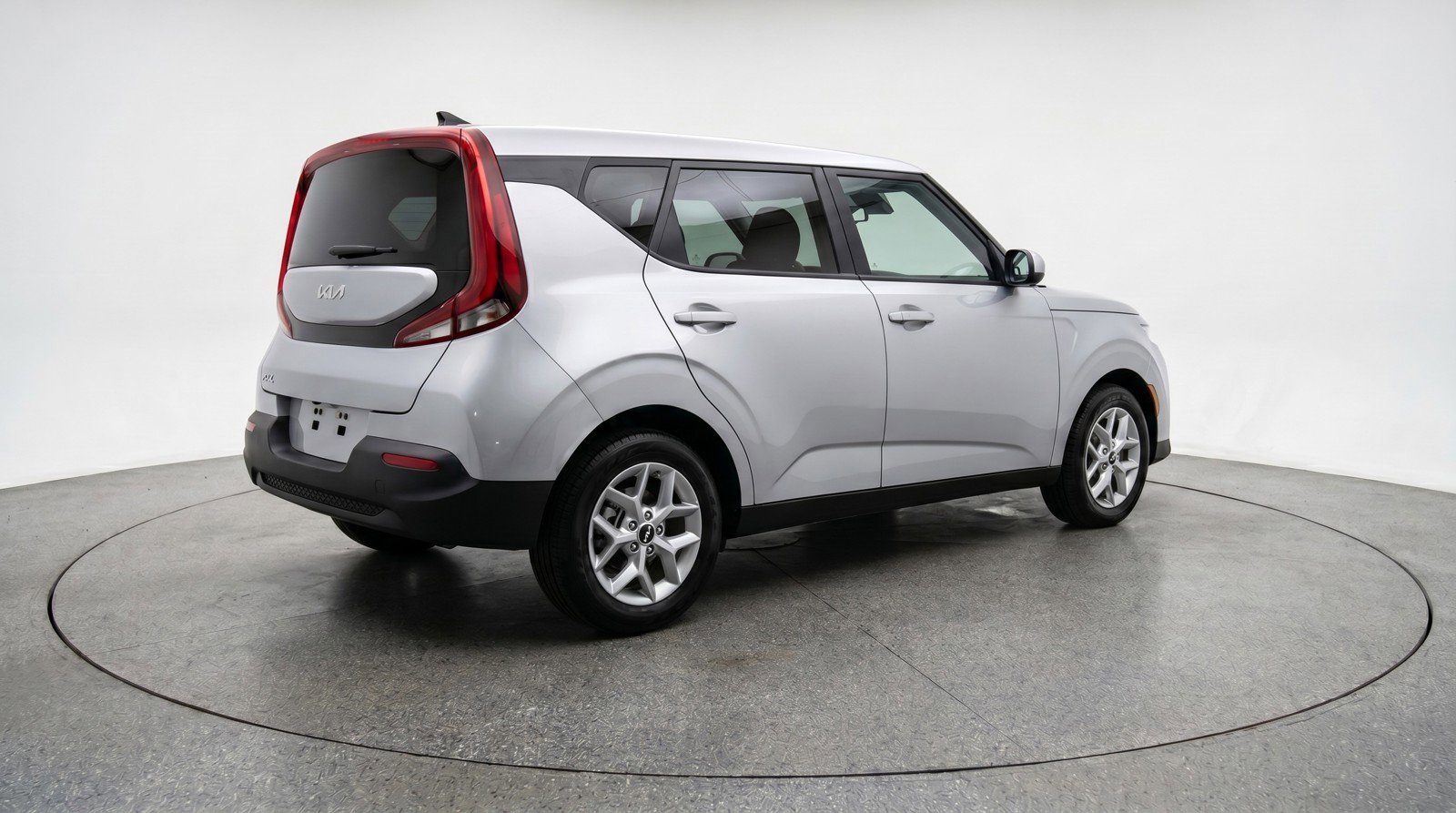 Used 2025 Kia Soul LX w/ LX Technology Package FWD image 9