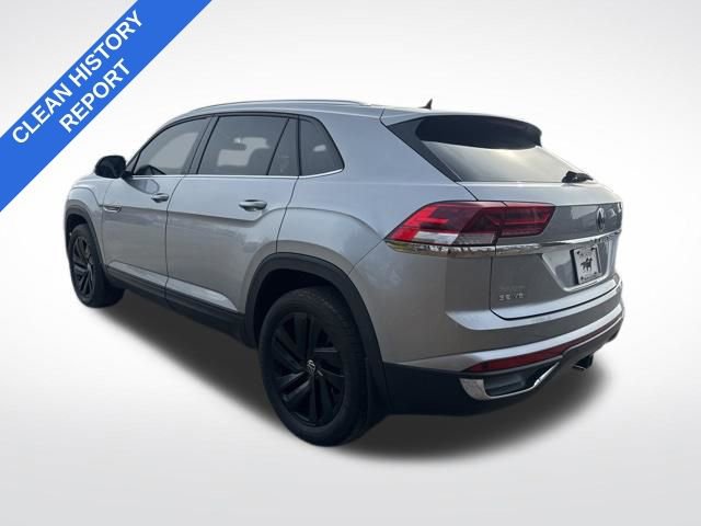 Used 2023 Volkswagen Atlas Cross Sport SE w/ Black Wheel Package image 4