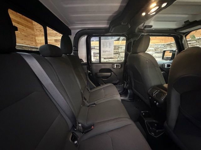 Used 2022 Jeep Gladiator Willys image 29